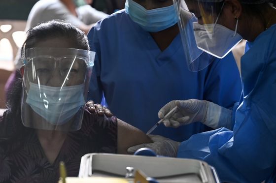 Infections on the Rise, Johannesburg Mayor Dies: Virus Update