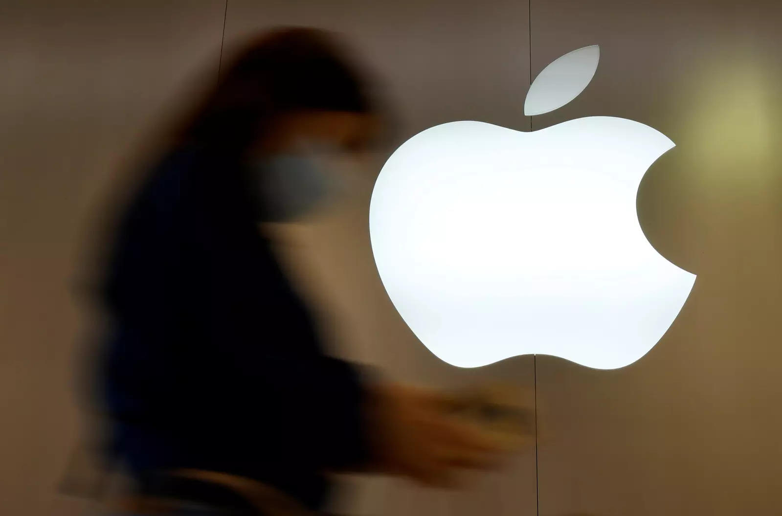 Apple will pay bonuses of up to $ 1,000 for employees in the store: Bloomberg News