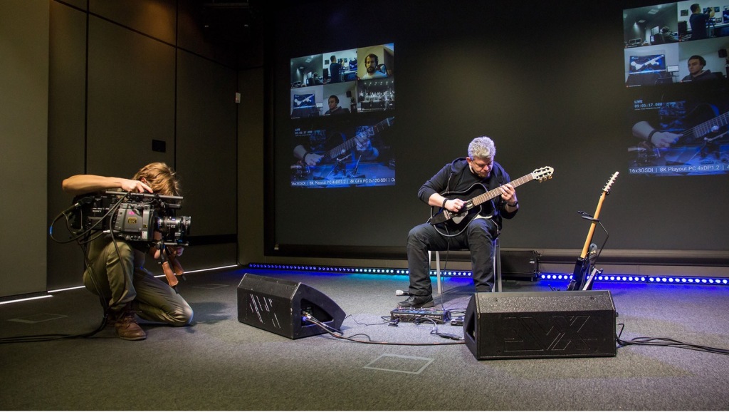Guitar player landmark 8K livestream concert Intel
